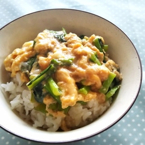 あっという間☆小松菜の玉子丼(*^^*)☆